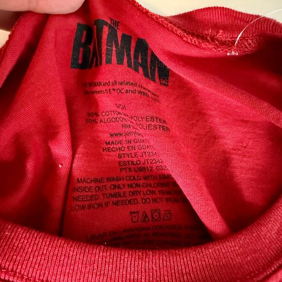 3/$20 THE BATMAN Men's Small DC Comics Red Cotton Poly Blend S/S Graphic T-Shirt - Picture 3 of 5
